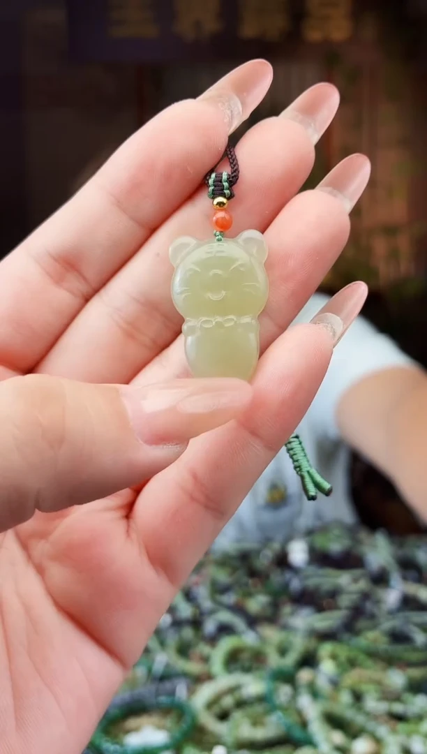 和田玉未镶嵌颈饰拍一发一