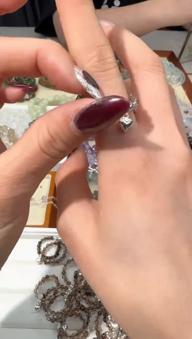 【闪购商品】水晶手链银S925镶嵌B018黑金超爱心戒指