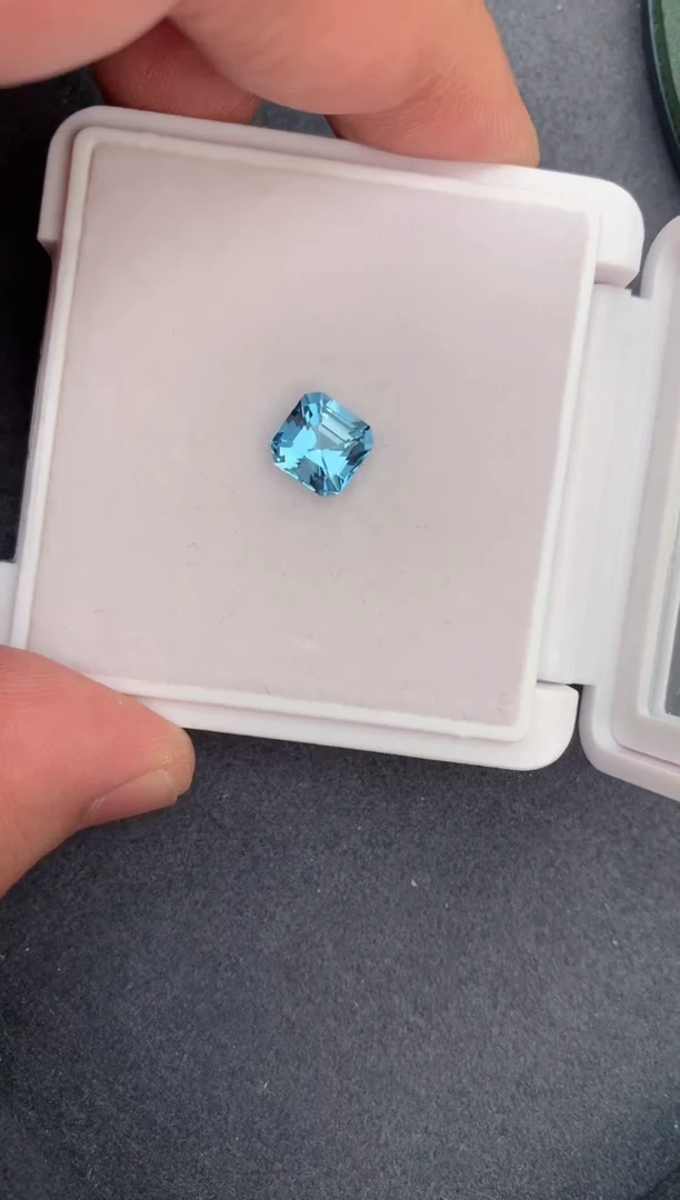 【闪购商品】海蓝宝石裸石未镶嵌2.1ct海蓝宝