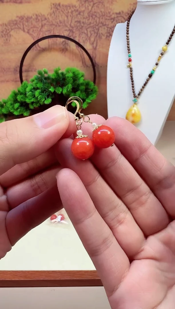 14K金镶嵌南红玛瑙耳饰E68