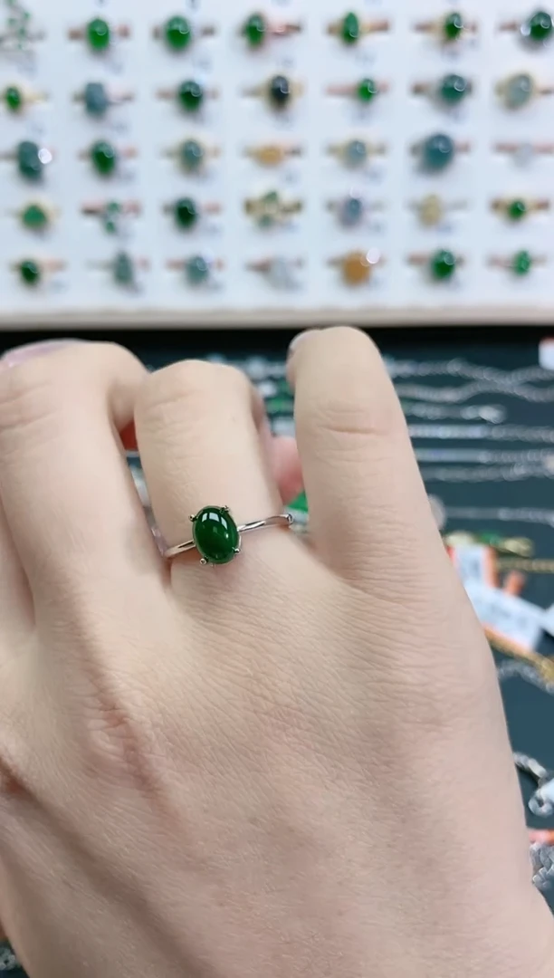 翡翠戒指银S925镶嵌天然翡翠