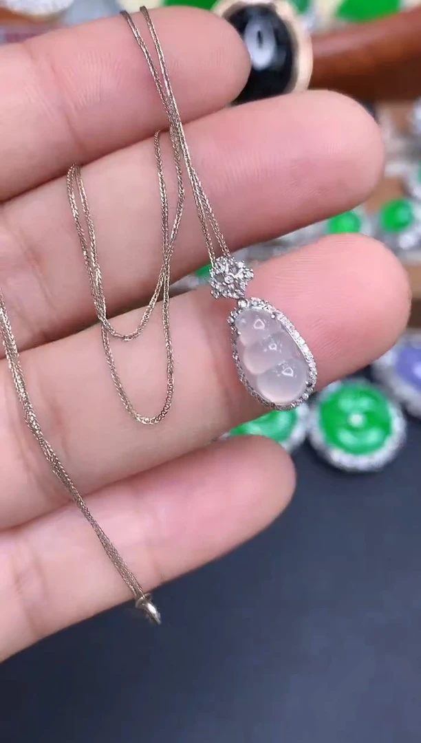 颈饰18K金镶嵌翡翠357-中国好珍宝