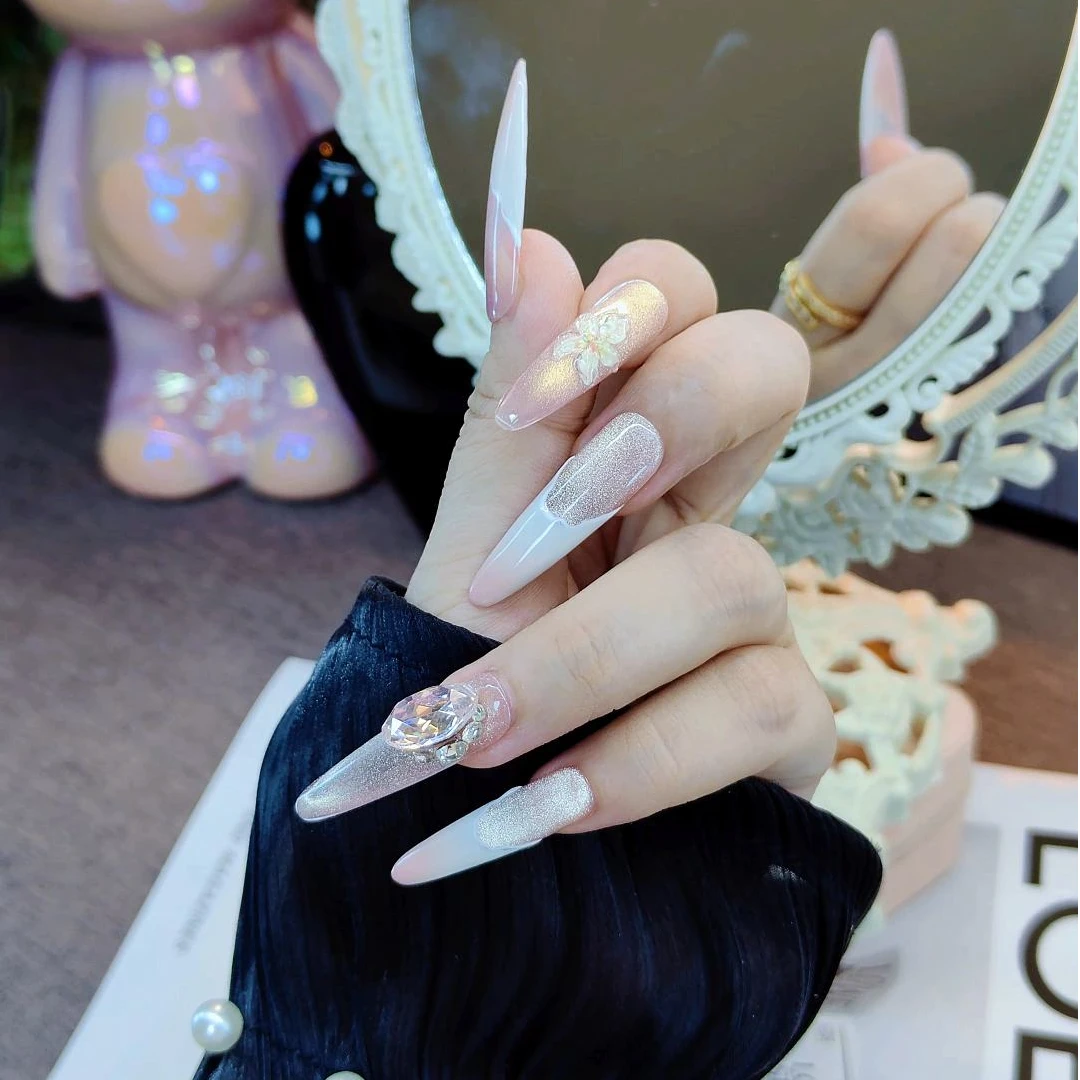 【晚樱落落】穿戴甲氛围感法式美甲爆闪粉金猫眼气质穿戴甲长款只顾