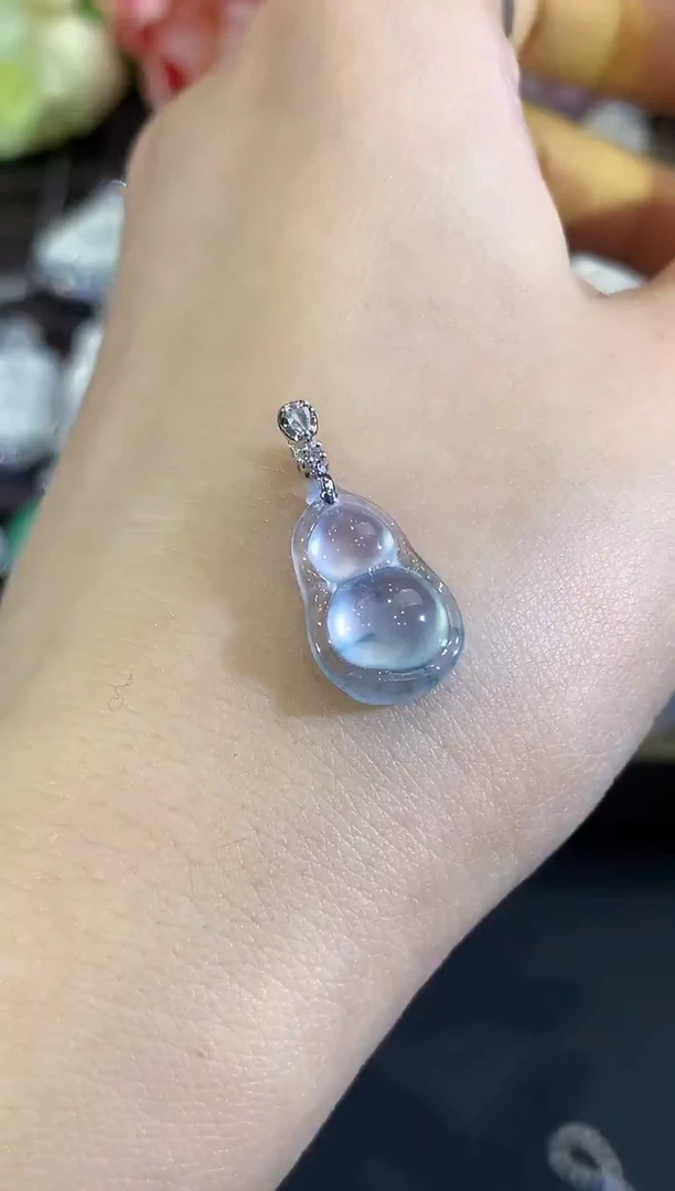 吊坠(不含链)18K金镶嵌翡翠B88