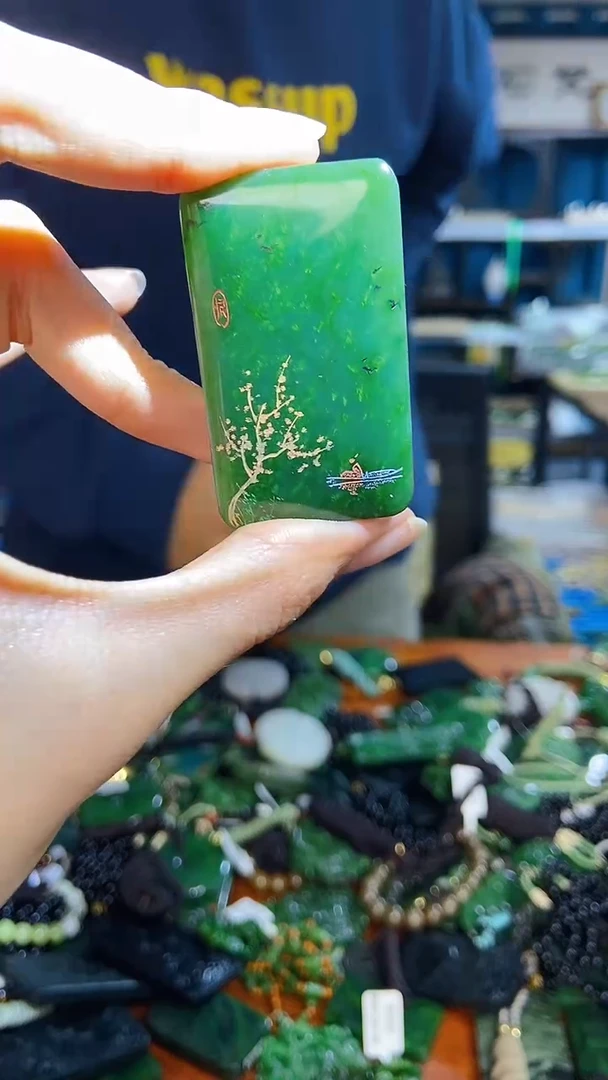 未镶嵌和田玉挂件1