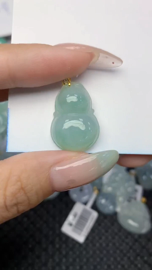 翡翠18K金镶嵌颈饰天然翡翠a货