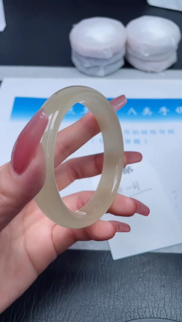 【闪购商品】石英质玉手镯未镶嵌865-60