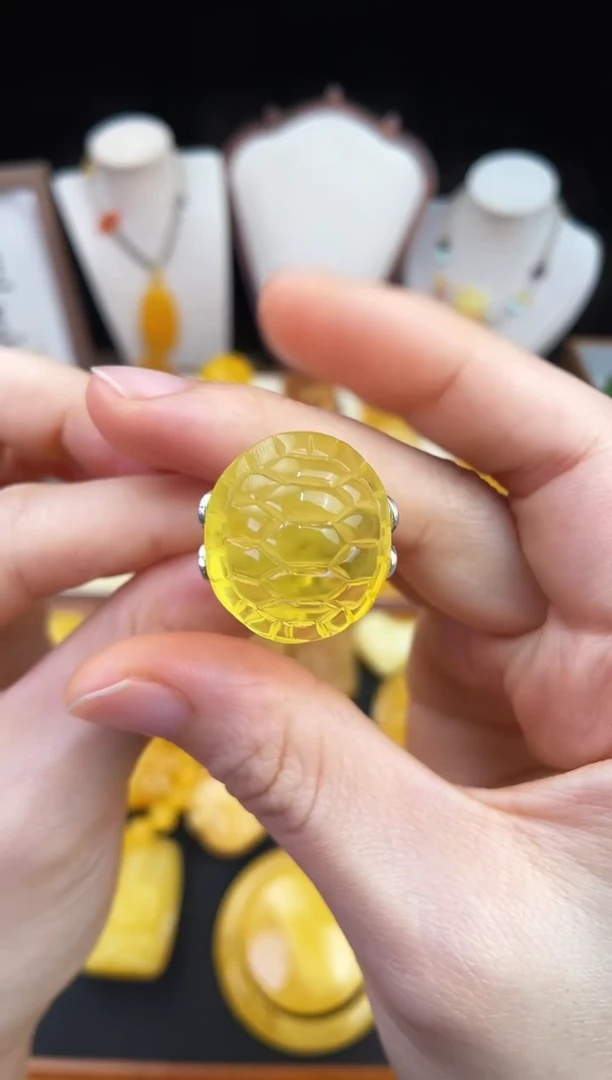 琥珀未镶嵌珠宝奇石柒月