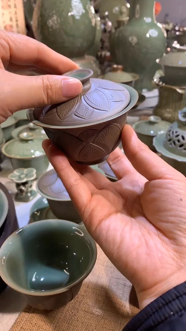 瓶*盖耀州窑素面莲瓣二才盖碗一只