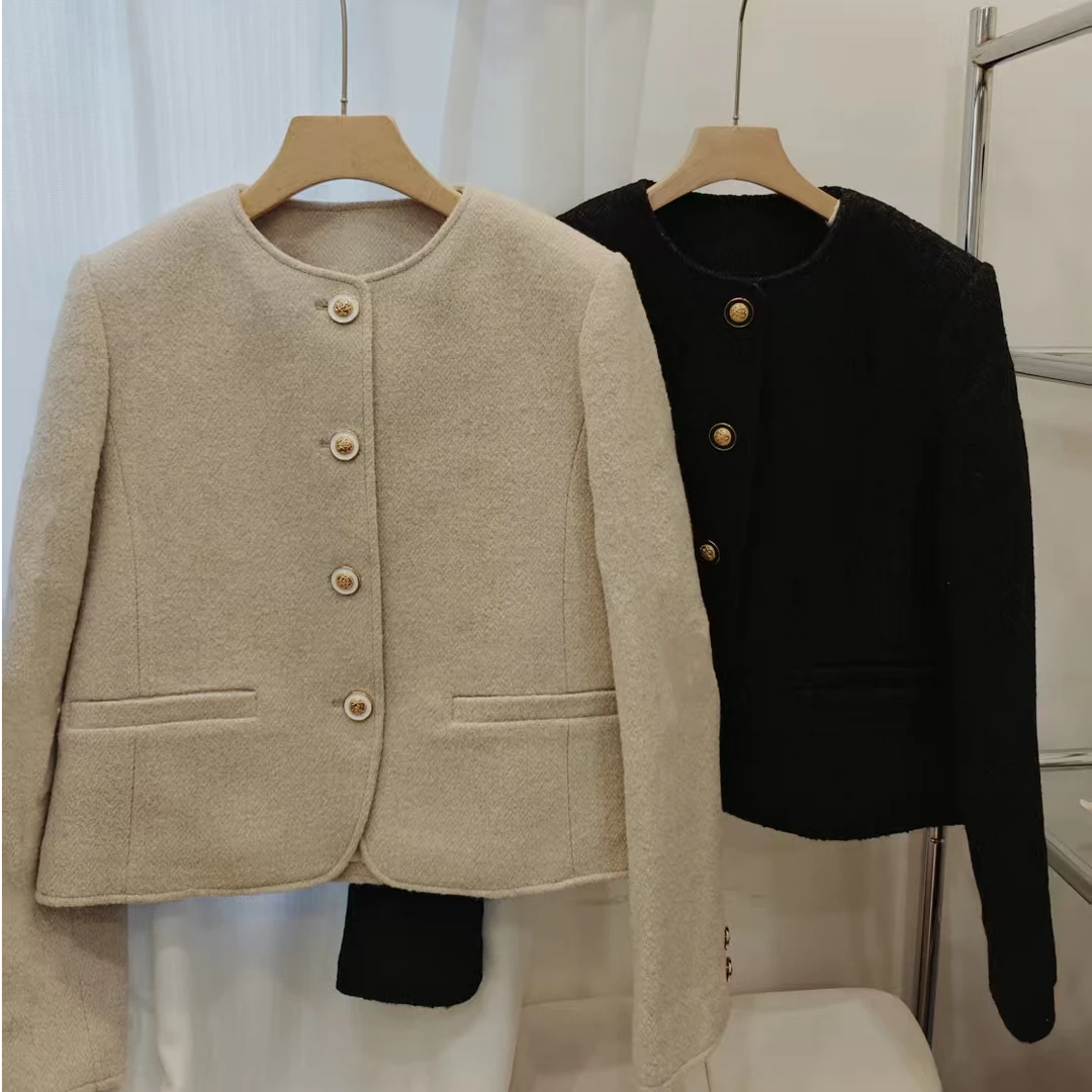 闪闪专属~25年韩国CC 羊毛香风短外套