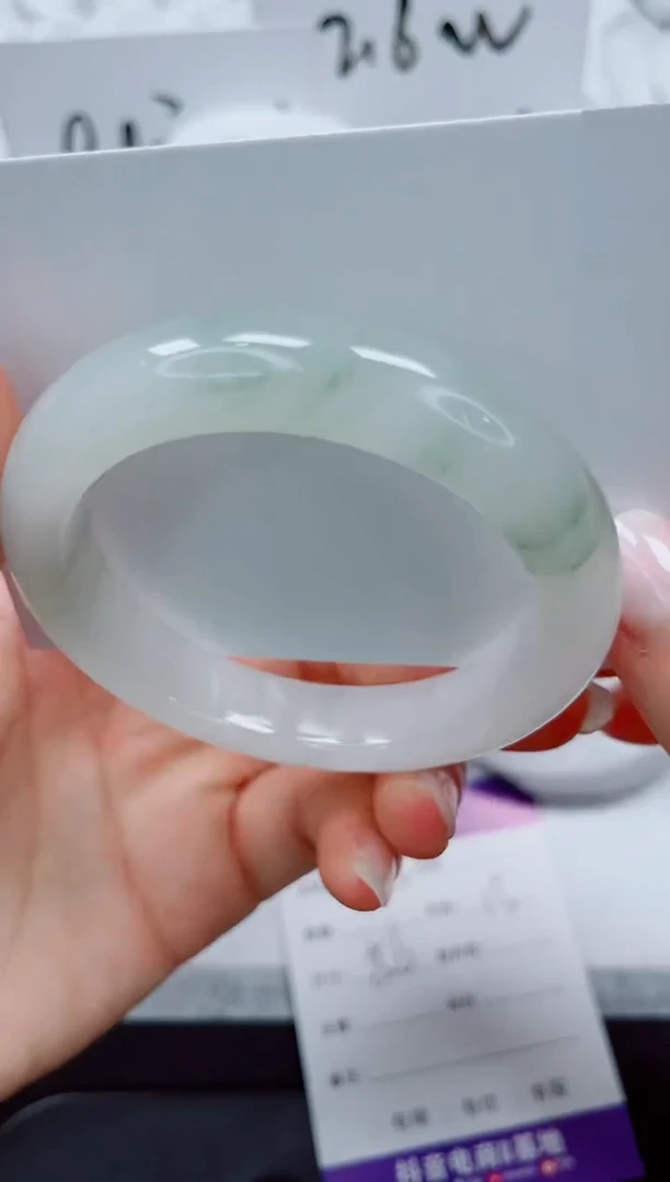 石英质玉手镯未镶嵌125-56