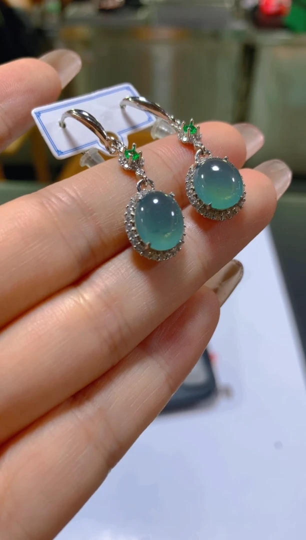 未镶嵌翡翠耳饰多样性发一