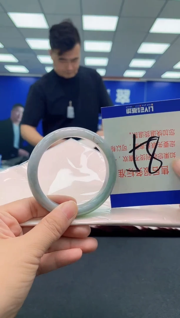 未镶嵌手镯翡翠 AAAAAAAAAA