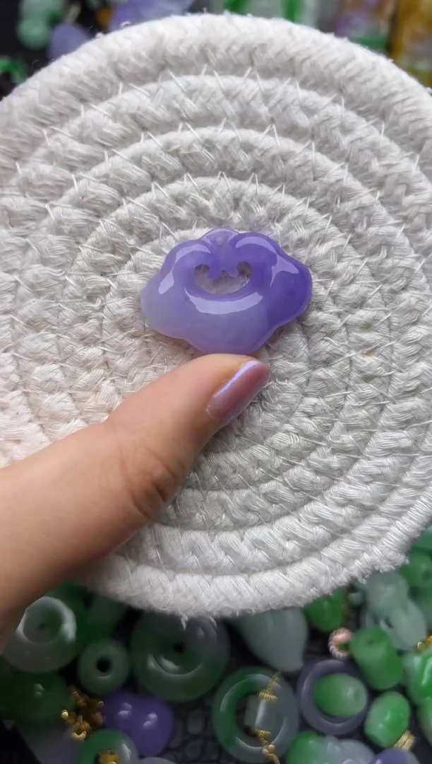 颈饰未镶嵌翡翠缅甸翡翠吊坠