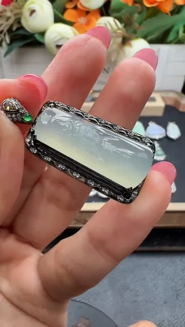 吊坠(不含链)18K金镶嵌翡翠勿拍