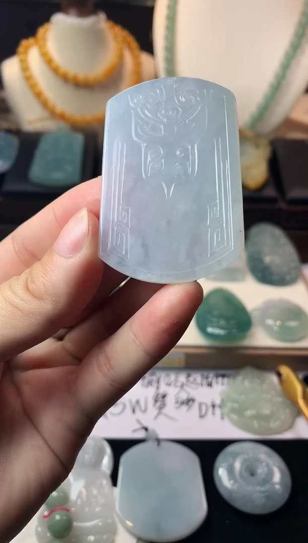 未镶嵌定制翡翠?****?毛货不退不换