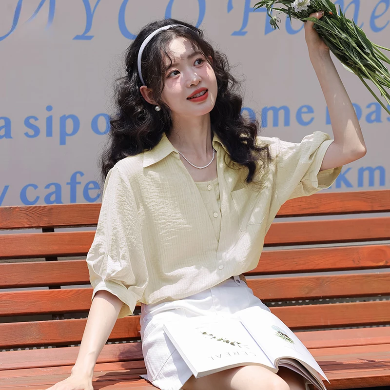 复古港风百搭洋气v领衬衫女2024夏季新款设计感小众显瘦小衫