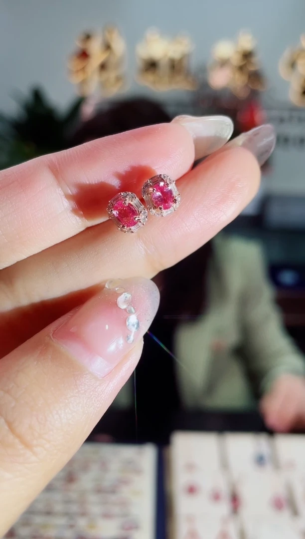 【闪购商品】彩色蓝宝石耳饰银S925镶嵌耳饰