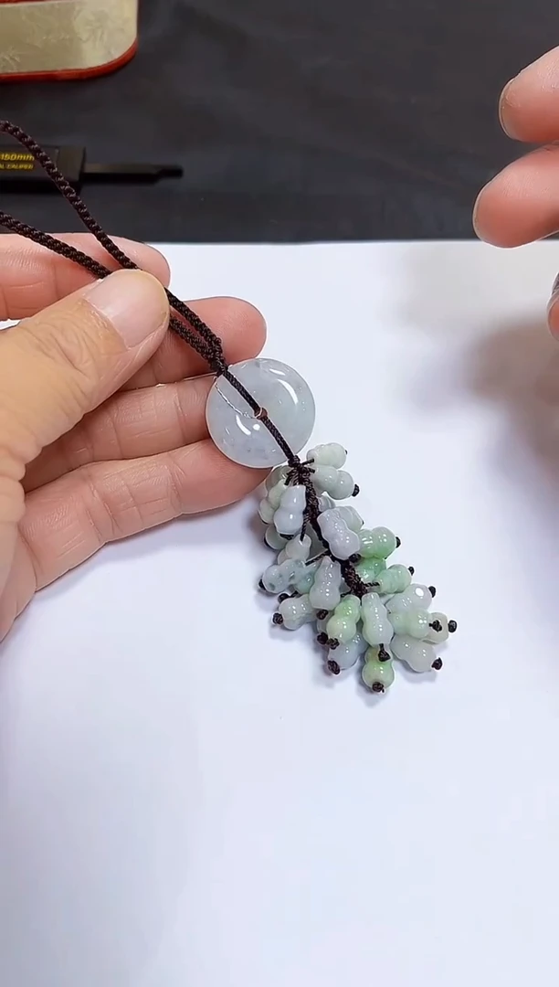 颈饰未镶嵌翡翠挂饰