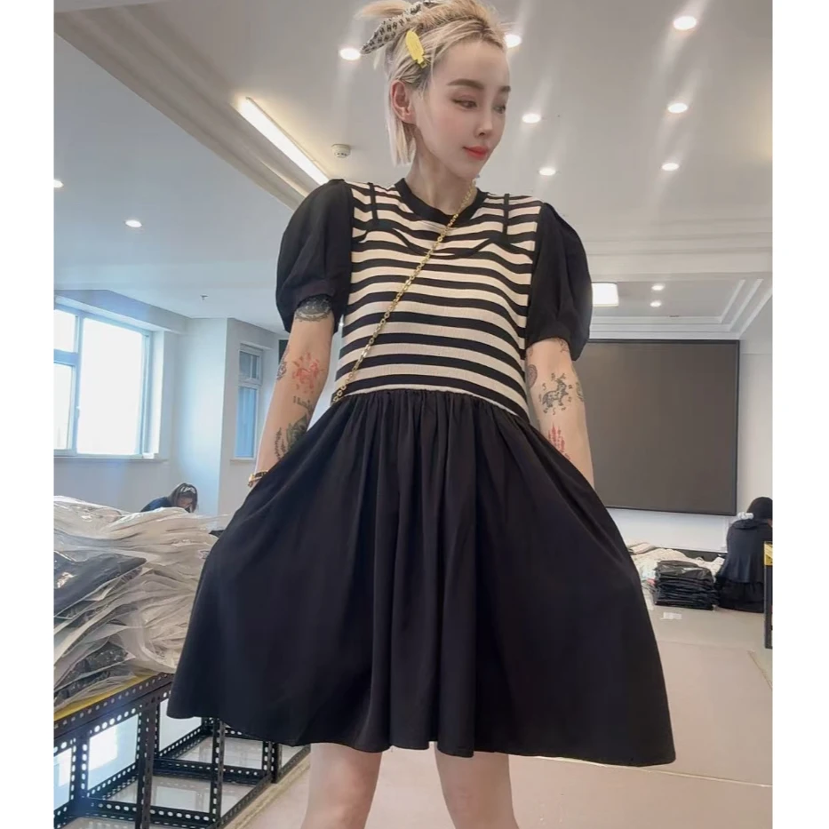 百搭款爆款条纹连衣裙