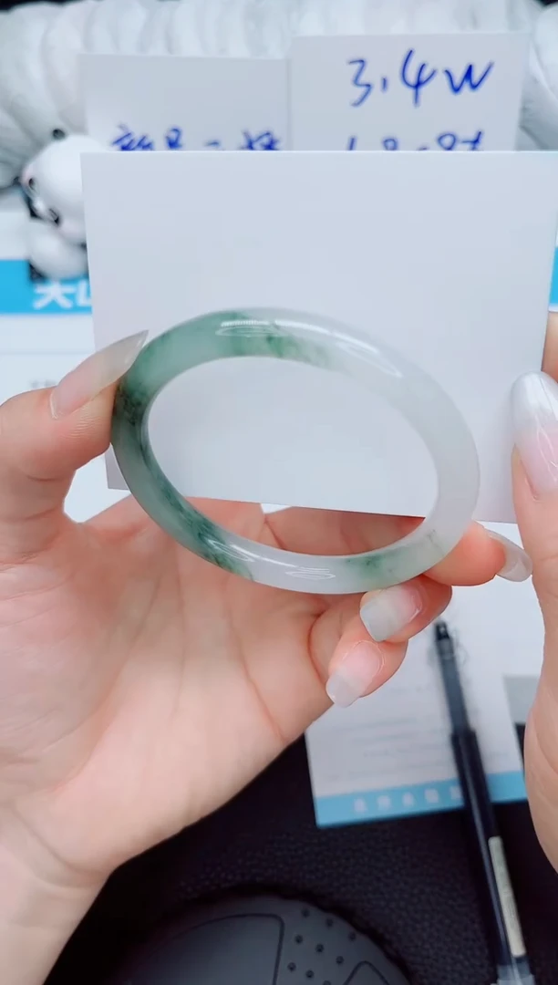 石英质玉手镯未镶嵌123-58.2