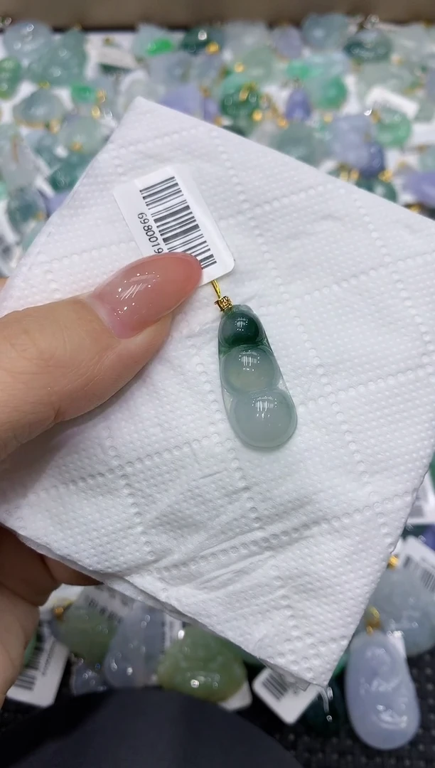 颈饰18K金镶嵌翡翠11111111