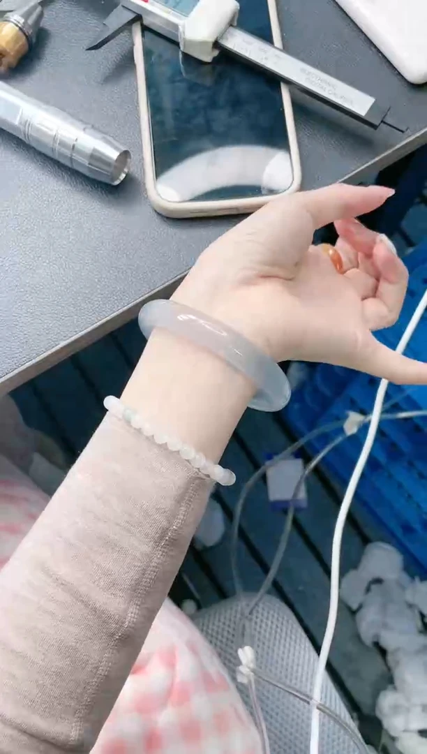 【闪购商品】石英质玉手镯未镶嵌 冰冰蓝手镯-63