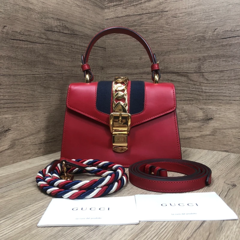 95新 GUCCI/古驰 红色sylvie塞尔维亚单肩斜挎包 BJ66