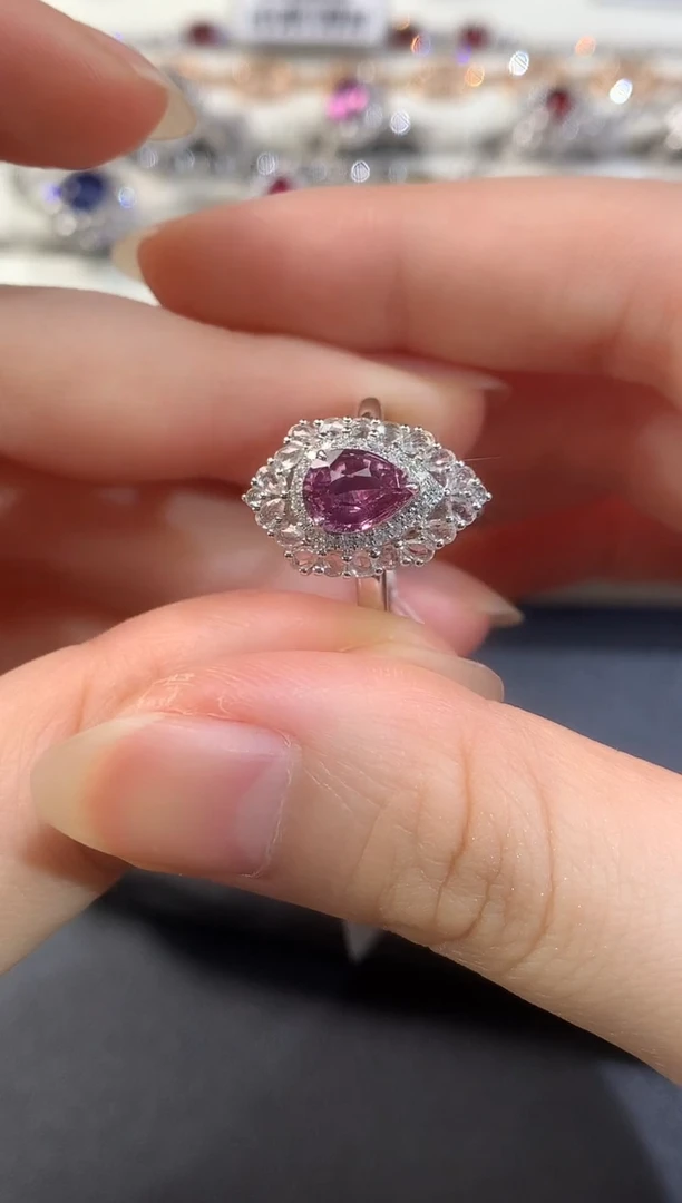 戒指彩色蓝宝石18K金镶嵌E141|9800