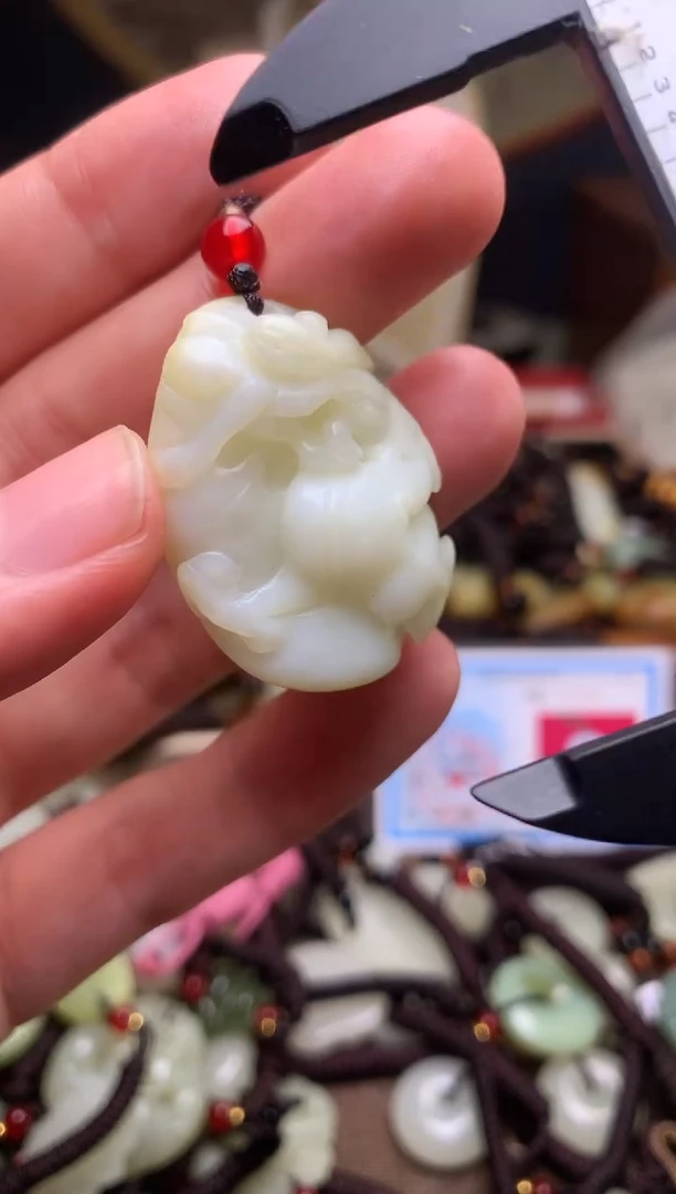 颈饰未镶嵌和田玉新疆料青海料清水和田玉吊坠