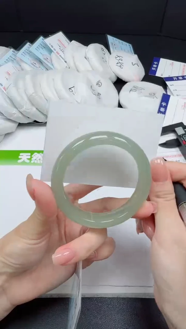 未镶嵌手镯石英质玉093-5455