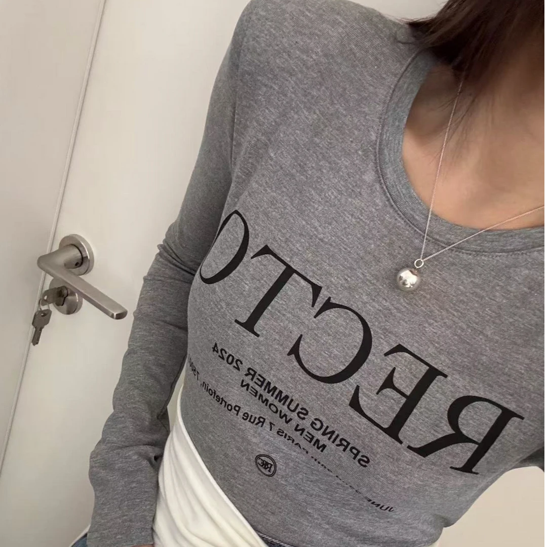 2025东大门新款微磨毛带垫肩字母打底t