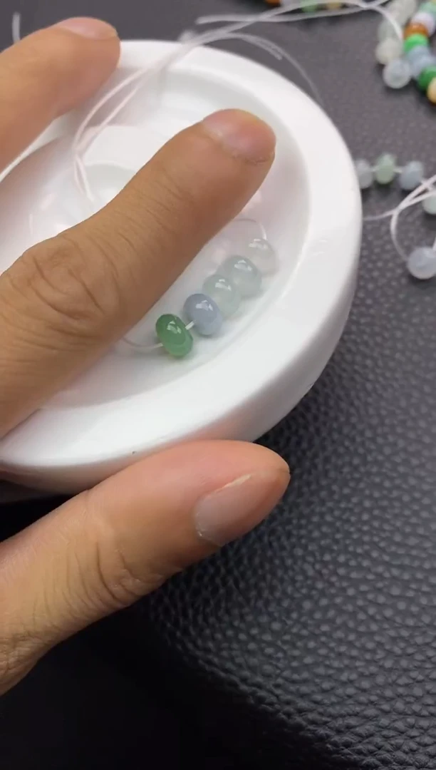 翡翠散珠64天然A货翡翠散珠卡