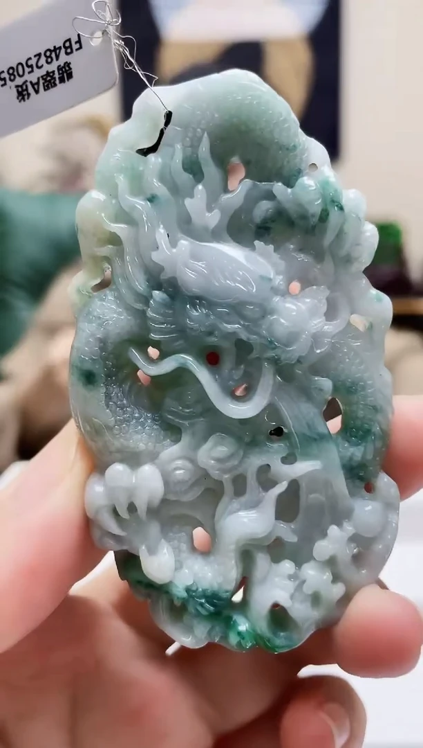 未镶嵌定制翡翠吊坠90