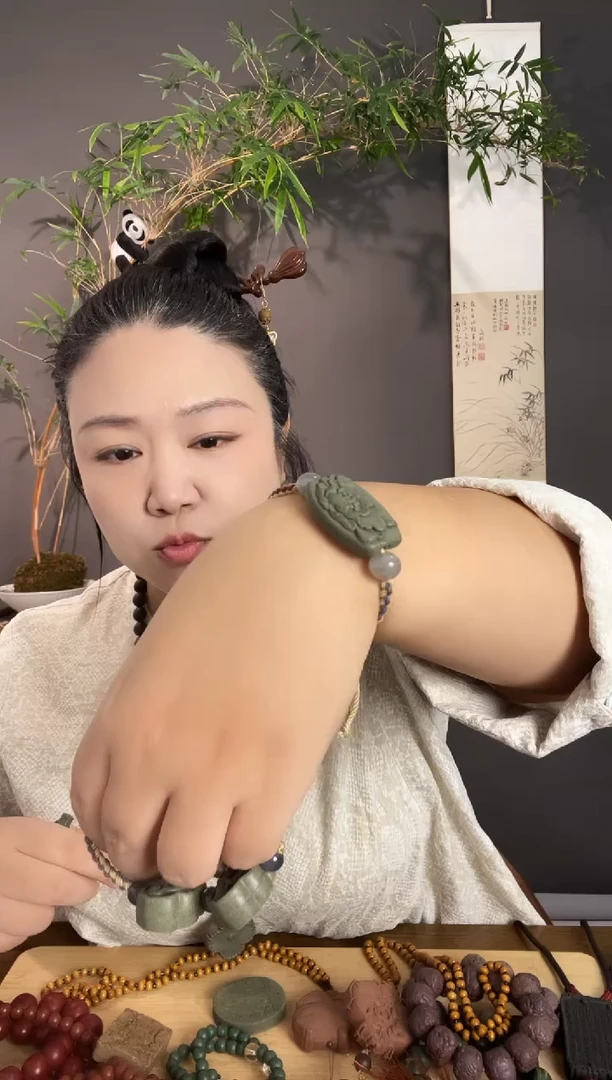 泥塑青瑶露牡丹花手链