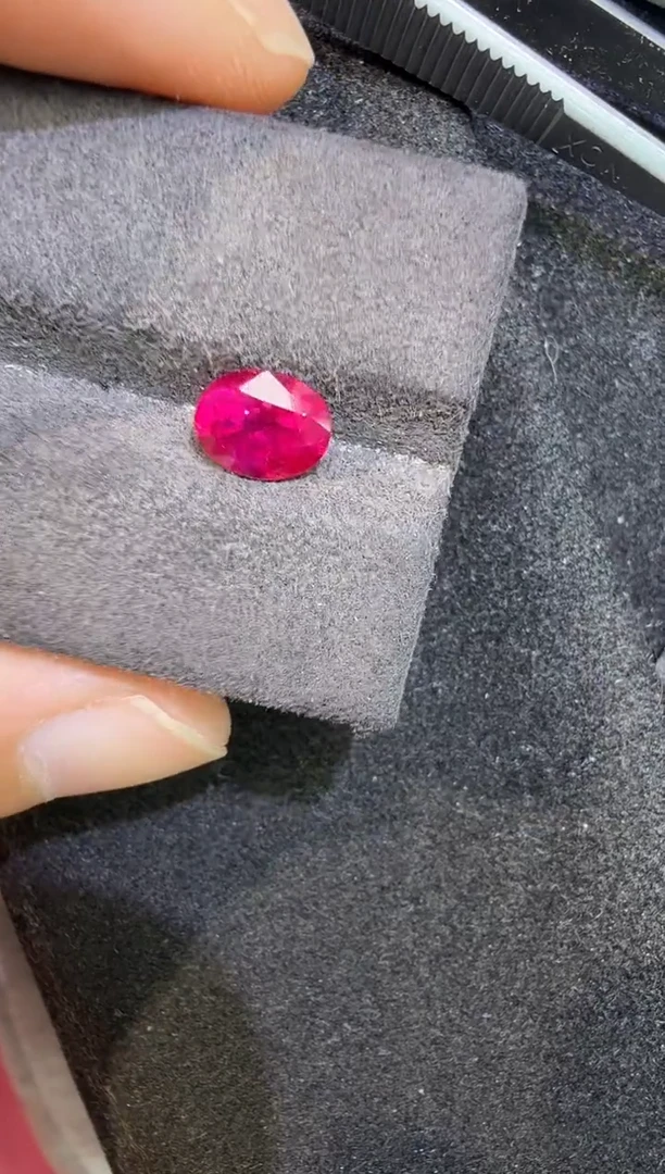 未镶嵌定制定制红宝石缅甸抹谷天然1.53克拉鸽血红aigs