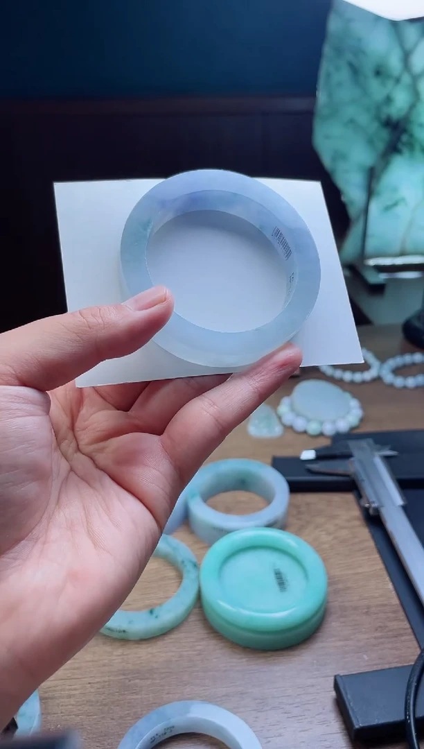 未镶嵌手镯定制翡翠琥*定制