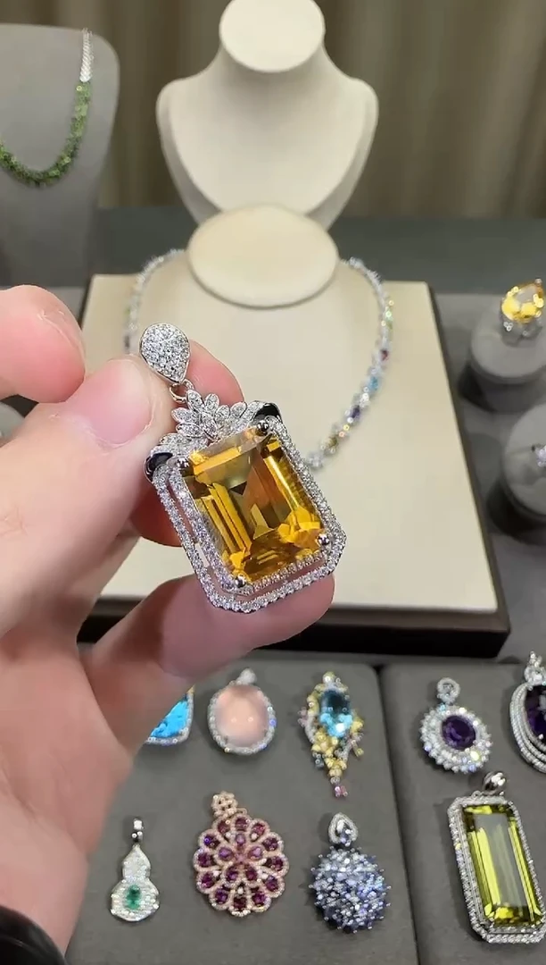 颈饰银S925镶嵌黄晶12*16mm25ct吊坠无事牌设计款