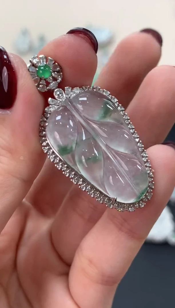 翡翠18K金镶嵌吊坠(不含链)叶子吊坠19800