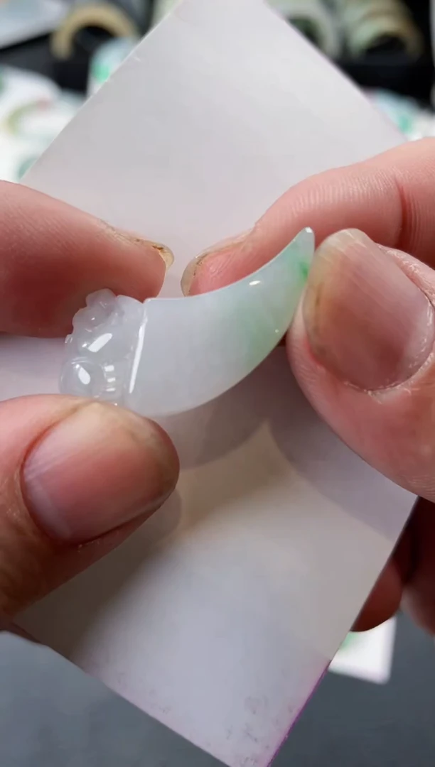 【闪购商品】翡翠颈饰未镶嵌吊坠