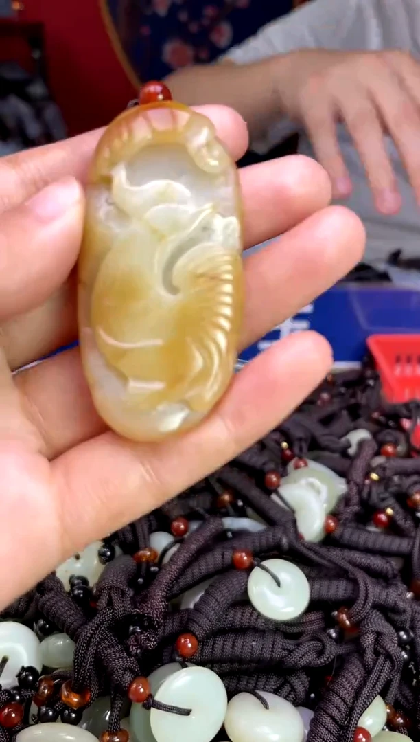 未镶嵌和田玉挂件1