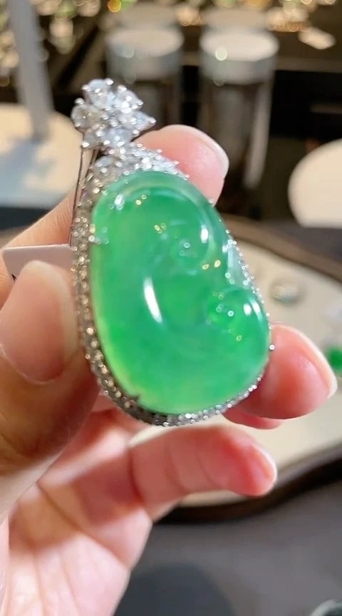 翡翠18K金镶嵌吊坠(不含链)如意大吊坠