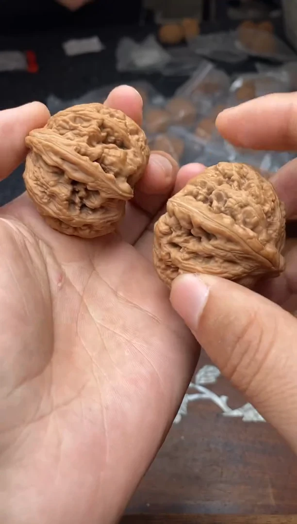 【闪购商品】文玩核桃把件A160号42尺粗筋