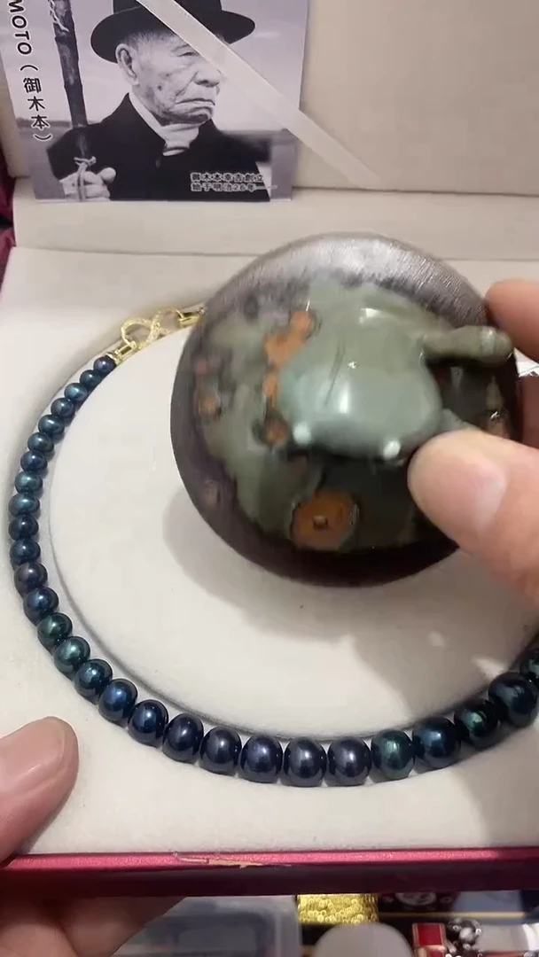 瓷片闪购商品 如图所示