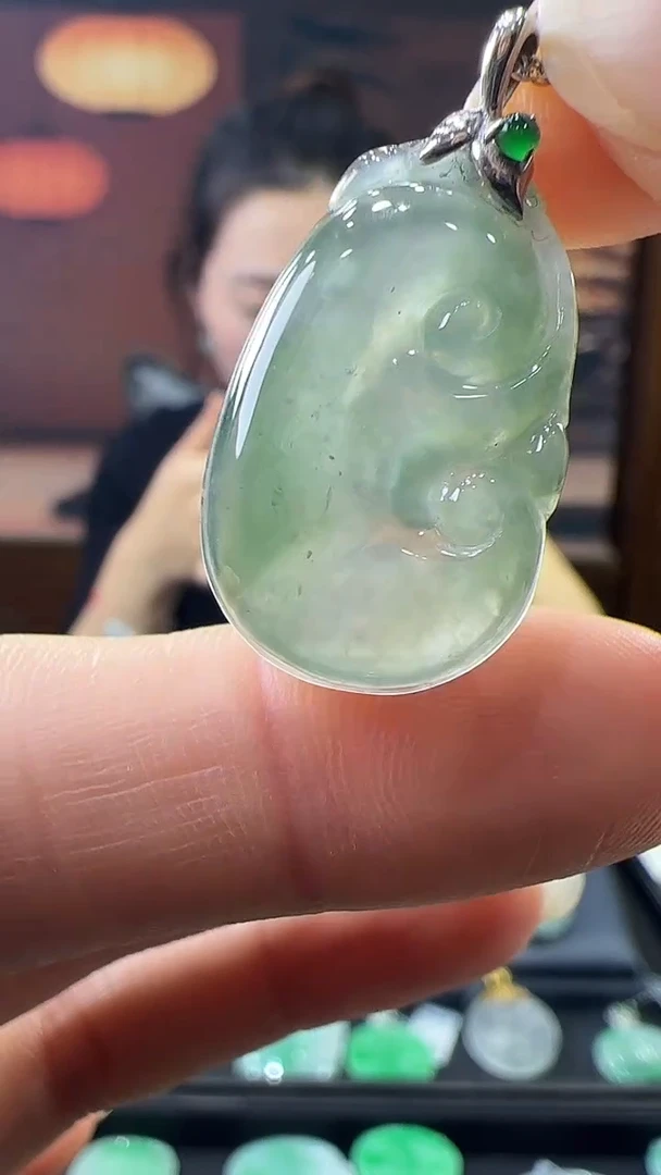 18K金镶嵌挂件翡翠如意   不含链