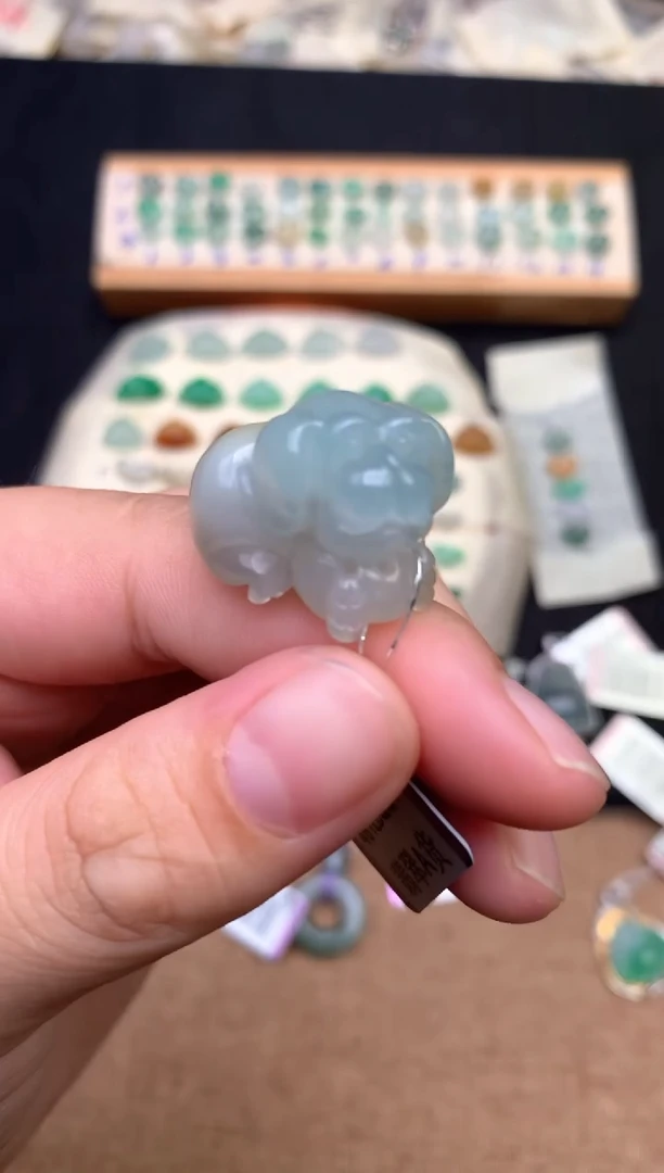 未镶嵌挂件翡翠一