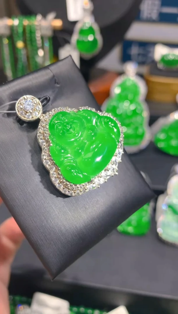 翡翠银S925镶嵌颈饰38一季