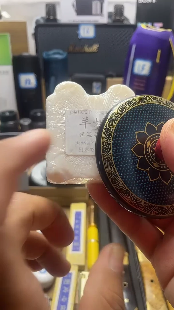 瓷片闪购商品 如图所示