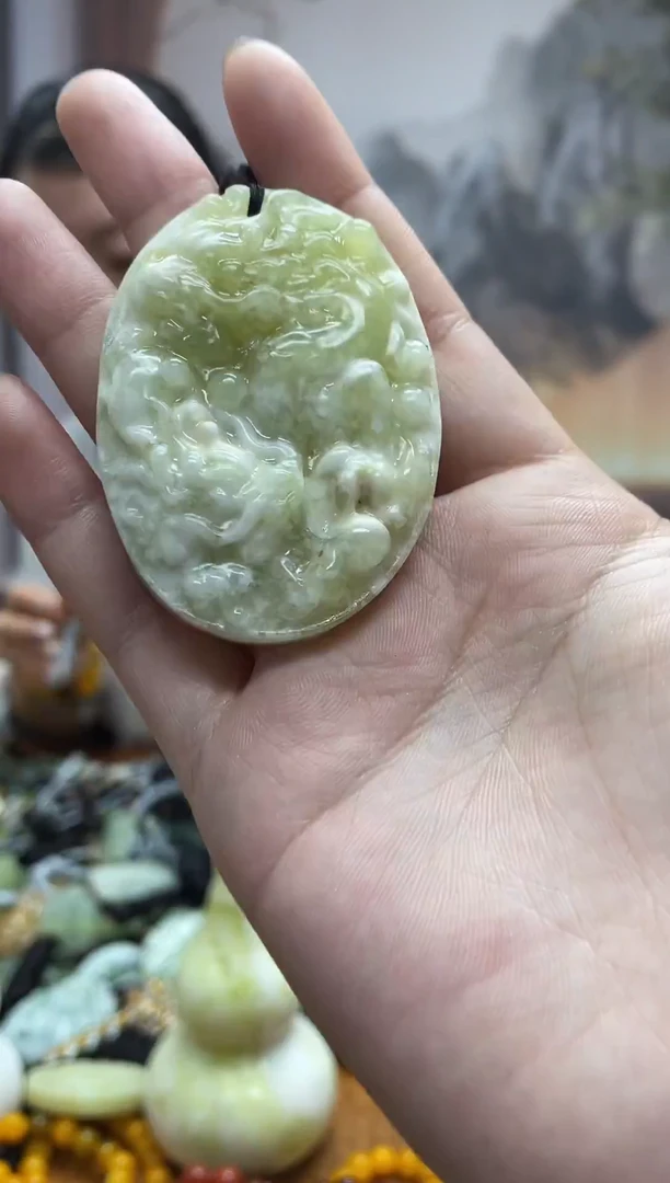 未镶嵌岫玉吊坠·