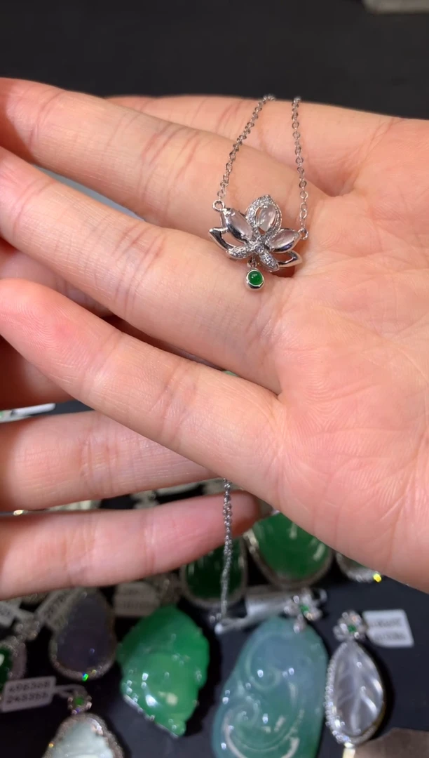 翡翠18K金镶嵌吊坠(不含链)套链